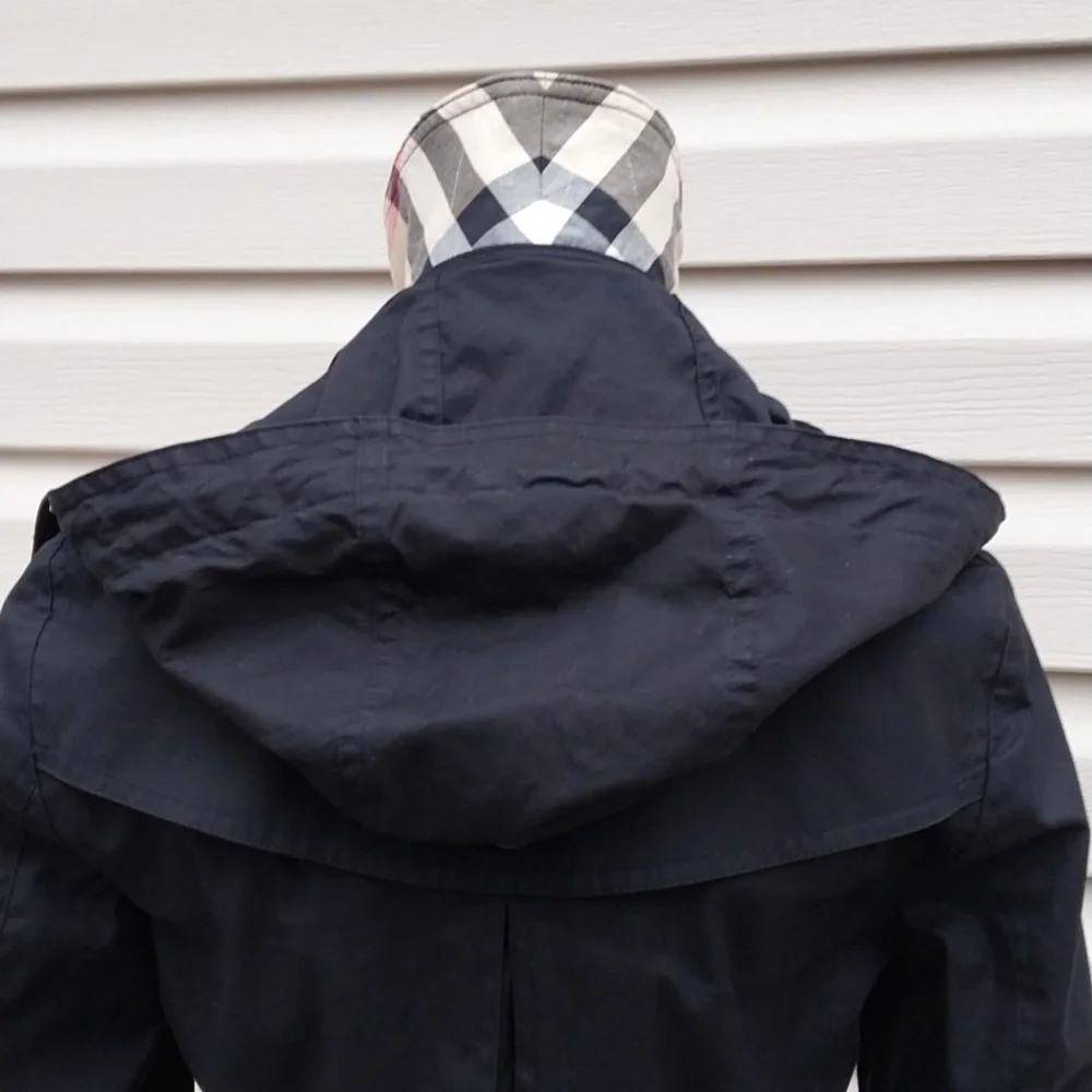 Burberry Black Trench Coat with Check Lining - Picture 7 of 14